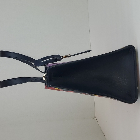 Like New kate spade satchel bag with wallet and dust bag - Picture 4 of 11